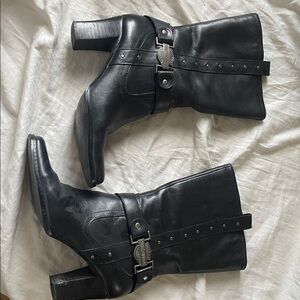 Harley-Davidson Black Leather Mid-Calf Heeled Boots with Stud and Buckle